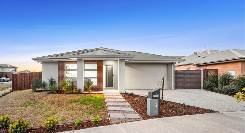 Photo - 13 Metropolis Way, Donnybrook VIC 3064 - Image 12