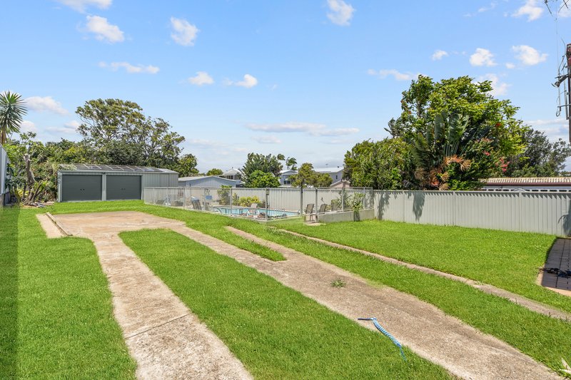 Photo - 13 Michel Road, Scarborough QLD 4020 - Image 6