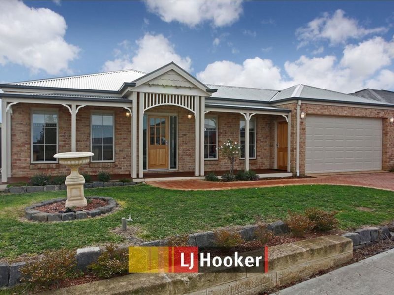 Photo - 13 Michigan Grange, Pakenham VIC 3810 - Image