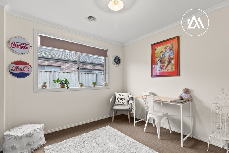 Photo - 13 Midnight Rise, Cranbourne East VIC 3977 - Image 12