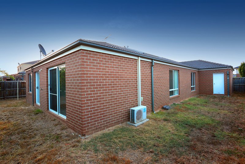 Photo - 13 Misqa Avenue, Point Cook VIC 3030 - Image 14