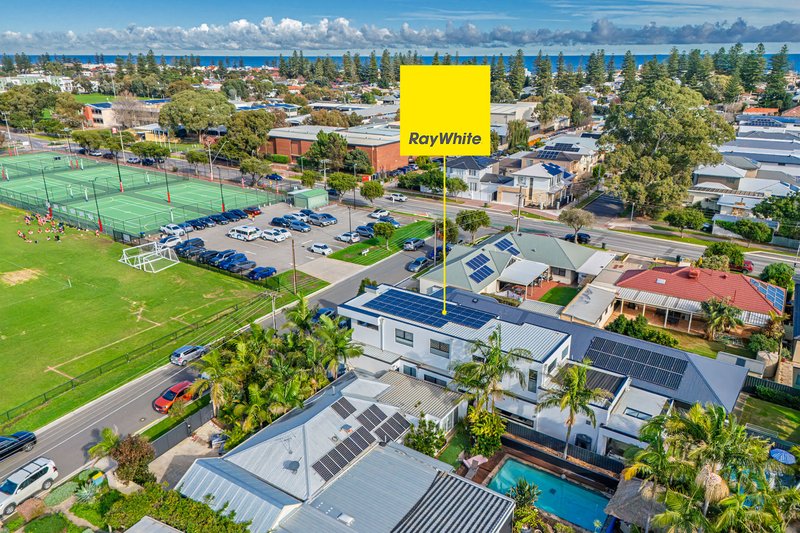 Photo - 13 Mitchell Street, Henley Beach SA 5022 - Image 2