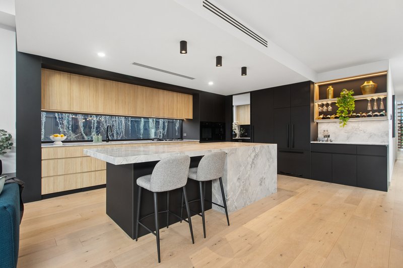 Photo - 13 Mitchell Street, Henley Beach SA 5022 - Image 5