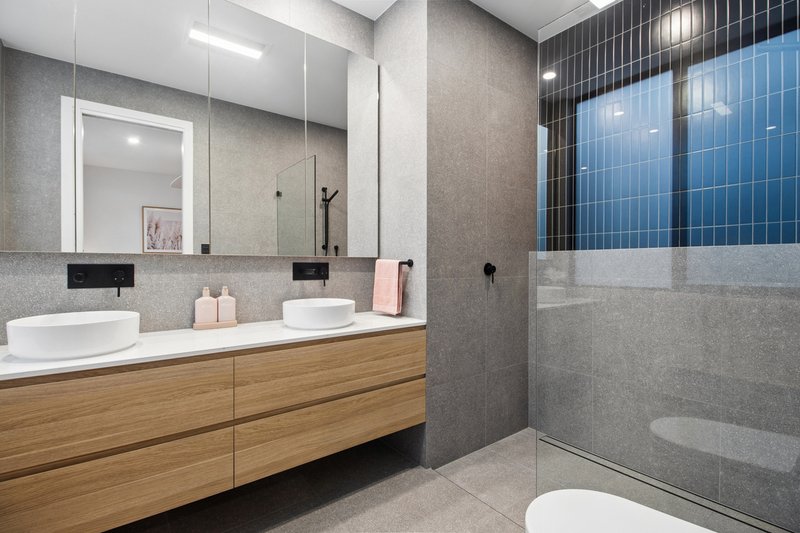 Photo - 13 Mitchell Street, Henley Beach SA 5022 - Image 14