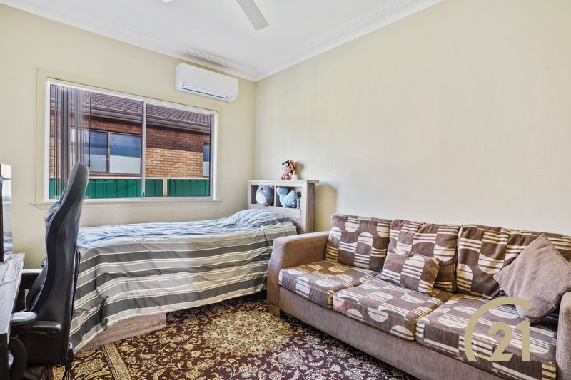 Photo - 13 Moir Street, Smithfield NSW 2164 - Image 11