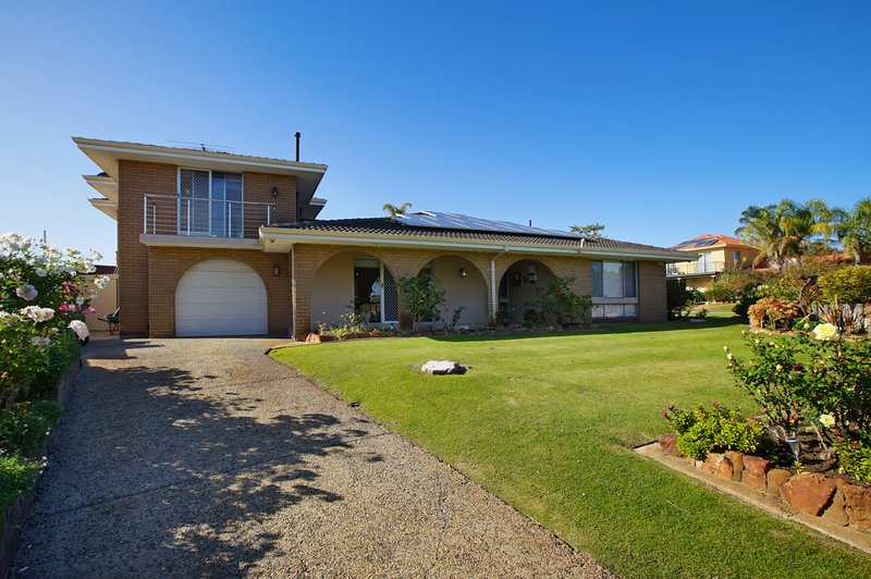 13 Monterey Court, Kardinya WA 6163