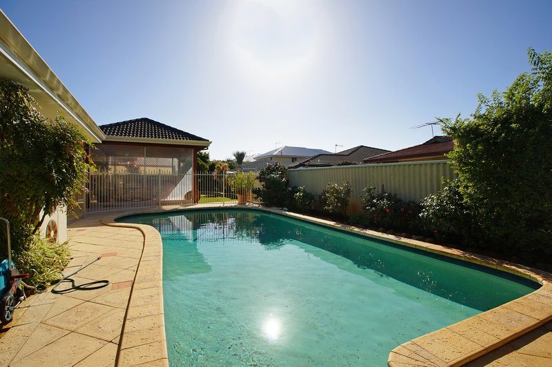 Photo - 13 Monterey Court, Kardinya WA 6163 - Image 31