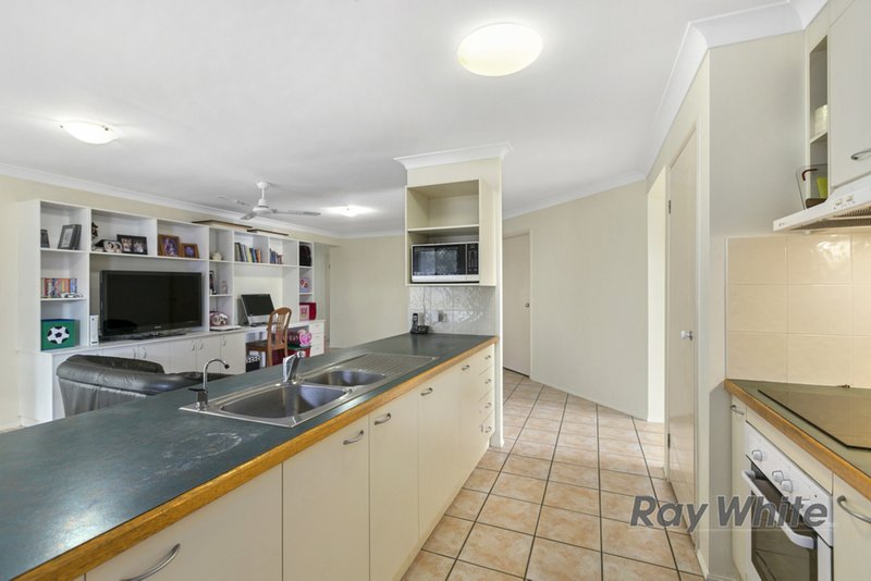 Photo - 13 Moonlight Place, Capalaba QLD 4157 - Image 3