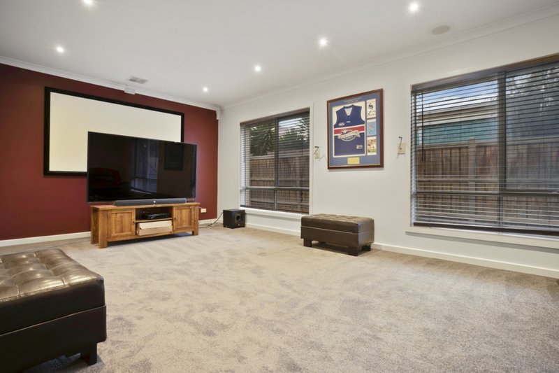 Photo - 13 Moonlight Place, Tarneit VIC 3029 - Image 4