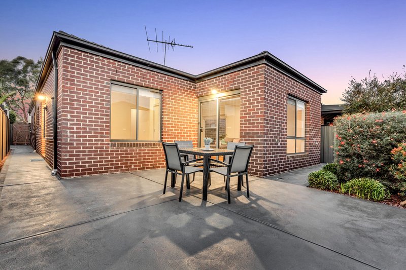 Photo - 13 Moor Park Drive, Craigieburn VIC 3064 - Image 14