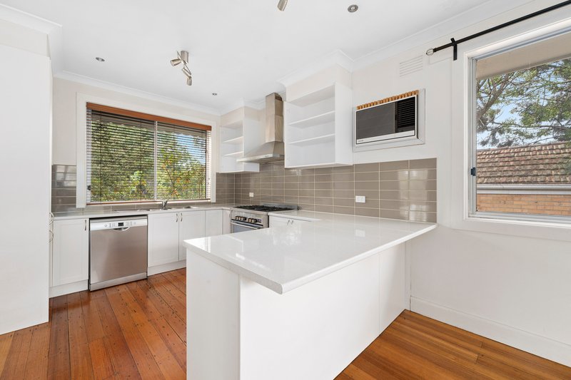 Photo - 13 Moorwatha Street, Macleod VIC 3085 - Image 3
