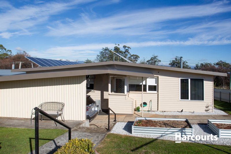 Photo - 13 Moriarty Street, Deloraine TAS 7304 - Image 8