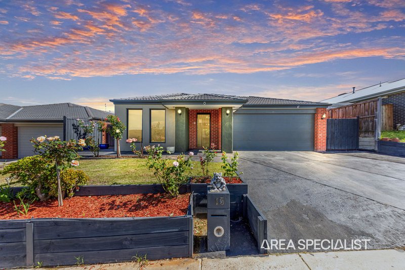 Photo - 13 Mountford Rise, Pakenham VIC 3810 - Image 2