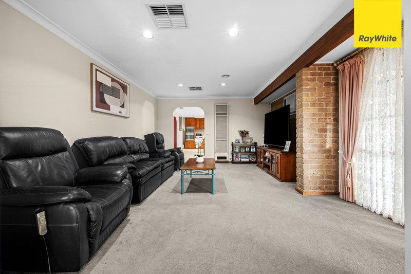 Photo - 13 Mowbray Crescent, Kurunjang VIC 3337 - Image 8