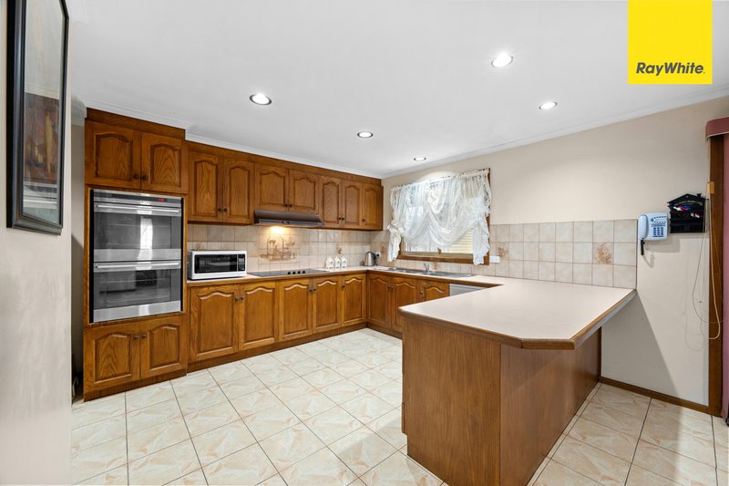 Photo - 13 Mowbray Crescent, Kurunjang VIC 3337 - Image 10