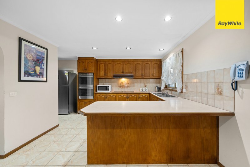 Photo - 13 Mowbray Crescent, Kurunjang VIC 3337 - Image 12