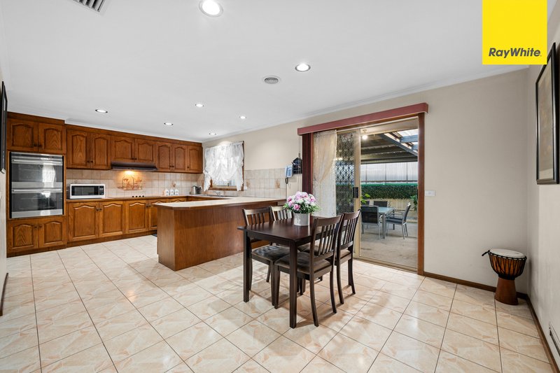Photo - 13 Mowbray Crescent, Kurunjang VIC 3337 - Image 13