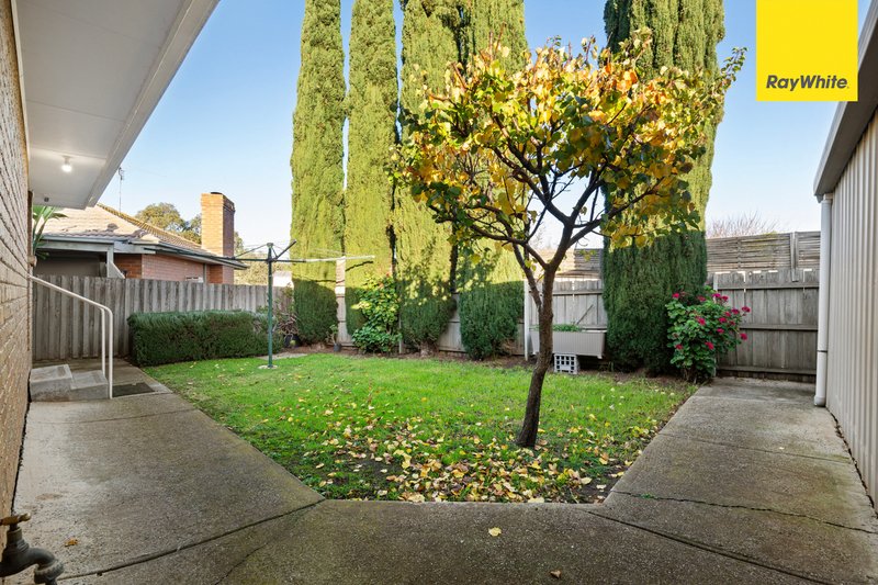 Photo - 13 Mowbray Crescent, Kurunjang VIC 3337 - Image 22