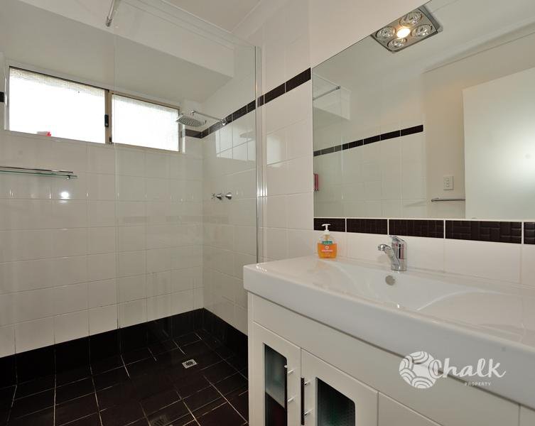 Photo - 13 Muir Close, Waikiki WA 6169 - Image 3