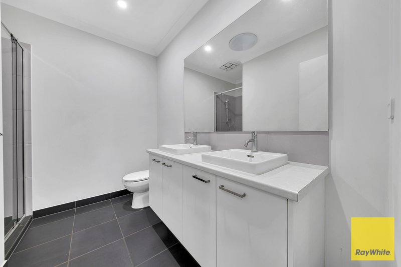 Photo - 13 Namadgi Crescent, Truganina VIC 3029 - Image 13