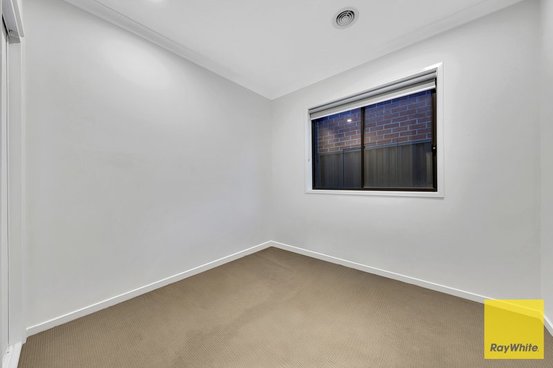 Photo - 13 Namadgi Crescent, Truganina VIC 3029 - Image 15