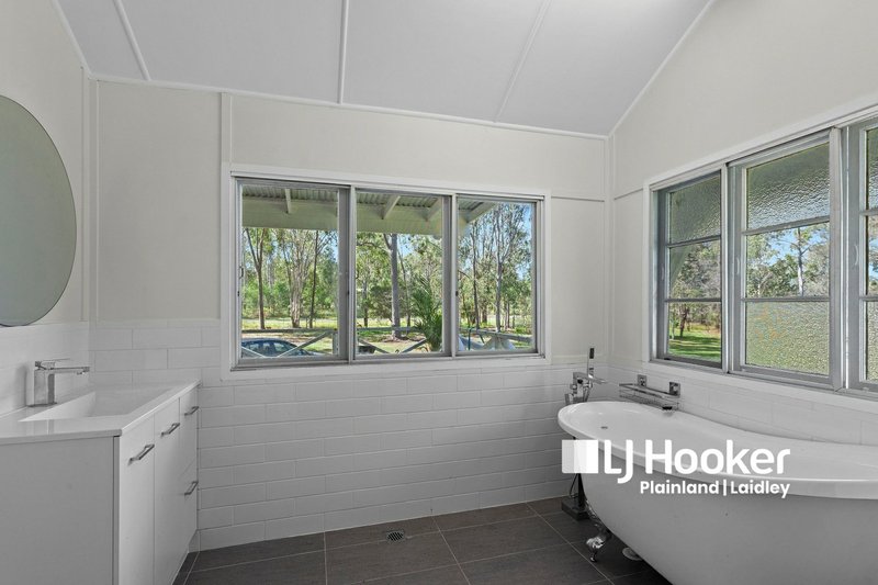 Photo - 13 Naomi Rd , Lockyer Waters QLD 4311 - Image 7