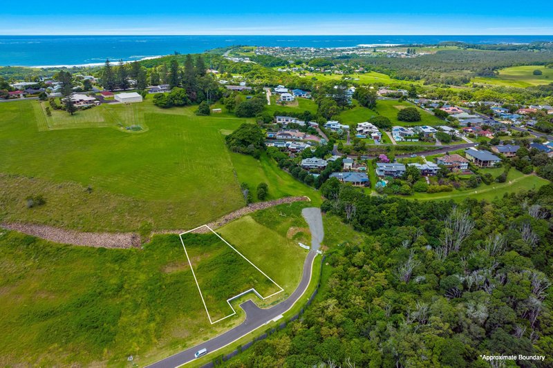 Photo - 13 Nautilus Crescent, Lennox Head NSW 2478 - Image 3