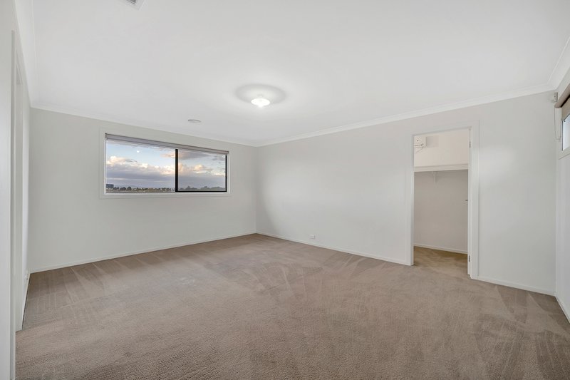 Photo - 13 Nethercote Street, Craigieburn VIC 3064 - Image 17