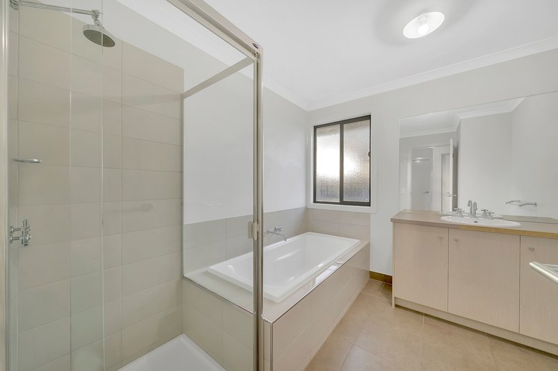 Photo - 13 Nethercote Street, Craigieburn VIC 3064 - Image 23