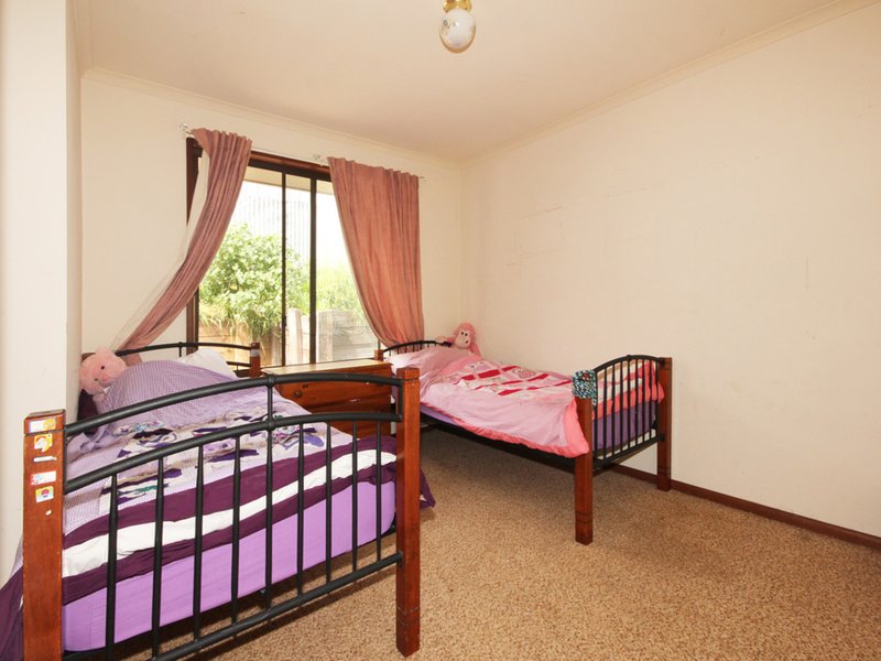 Photo - 13 Nevis Court, Noarlunga Downs SA 5168 - Image 5