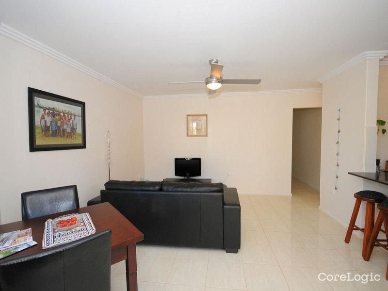 Photo - 1/3 New Street, Urangan QLD 4655 - Image 6