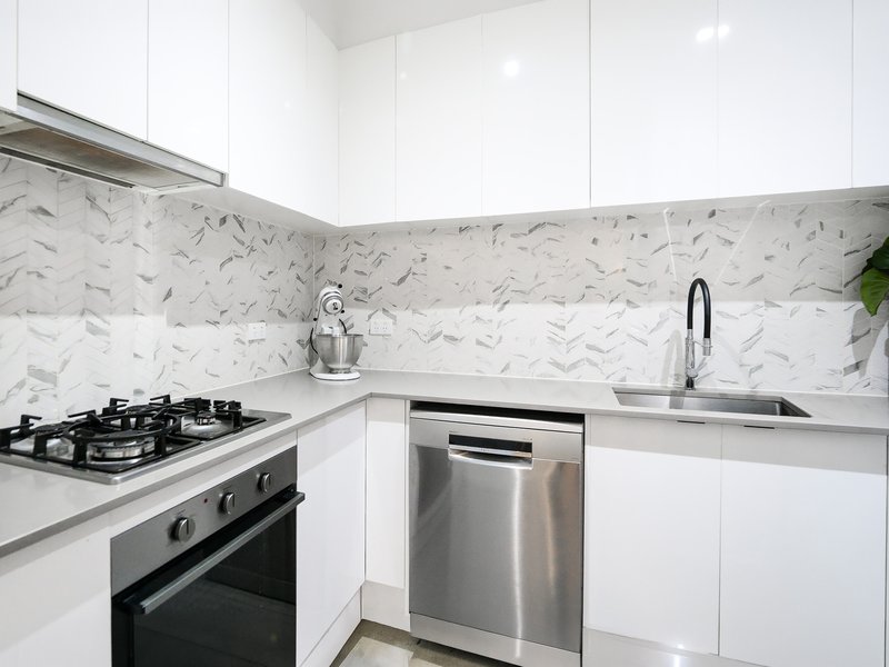 Photo - 13 Newbridge Boulevard, Clyde North VIC 3978 - Image 8