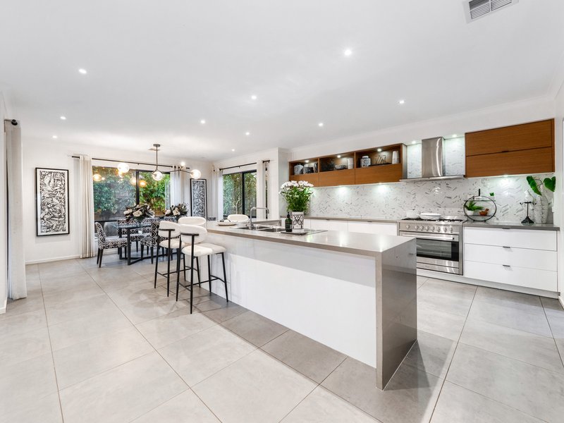 Photo - 13 Newbridge Boulevard, Clyde North VIC 3978 - Image 10