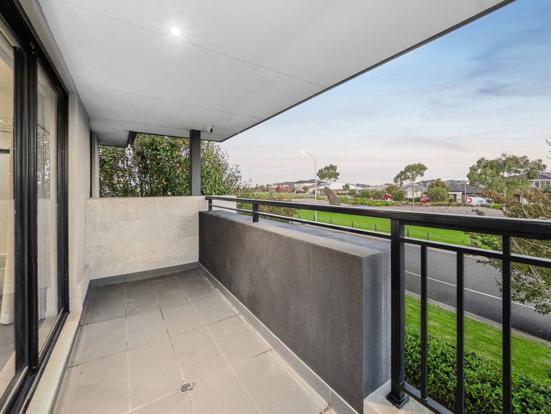 Photo - 13 Newbridge Boulevard, Clyde North VIC 3978 - Image 20
