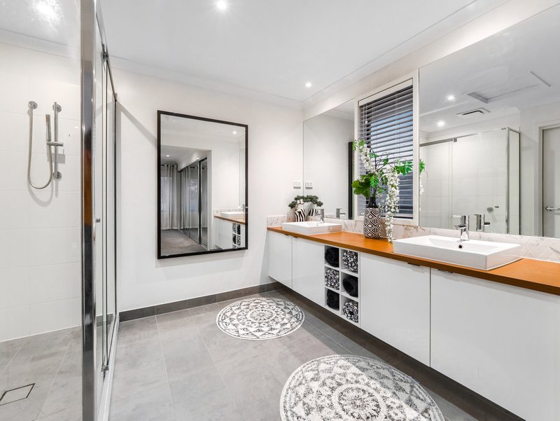 Photo - 13 Newbridge Boulevard, Clyde North VIC 3978 - Image 21