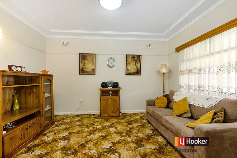 Photo - 13 Newey Avenue, Padstow NSW 2211 - Image 4