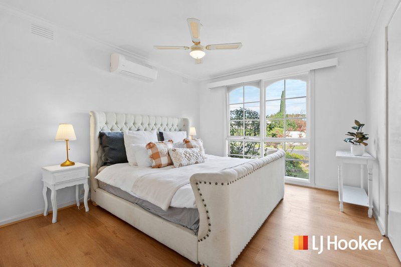 Photo - 13 Newhaven Road, Burwood East VIC 3151 - Image 7