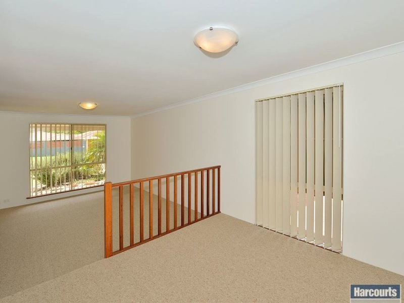 Photo - 13 Newstead Close, Halls Head WA 6210 - Image 4