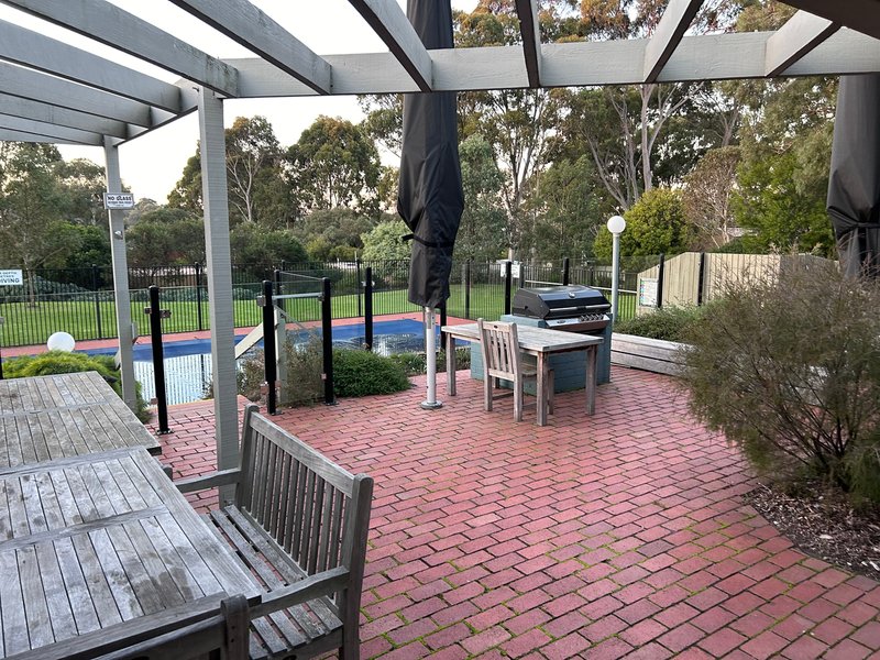 Photo - 13 Nicholi Walk, Vermont South VIC 3133 - Image 17