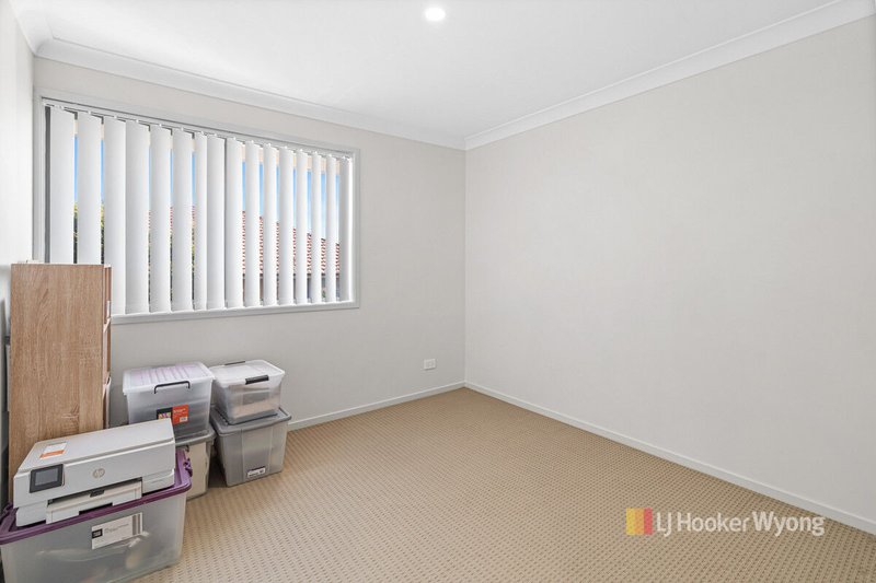 Photo - 13 Nigella Circuit, Hamlyn Terrace NSW 2259 - Image 9