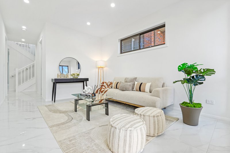 Photo - 13 Nolan Crescent, Westmead NSW 2145 - Image 4