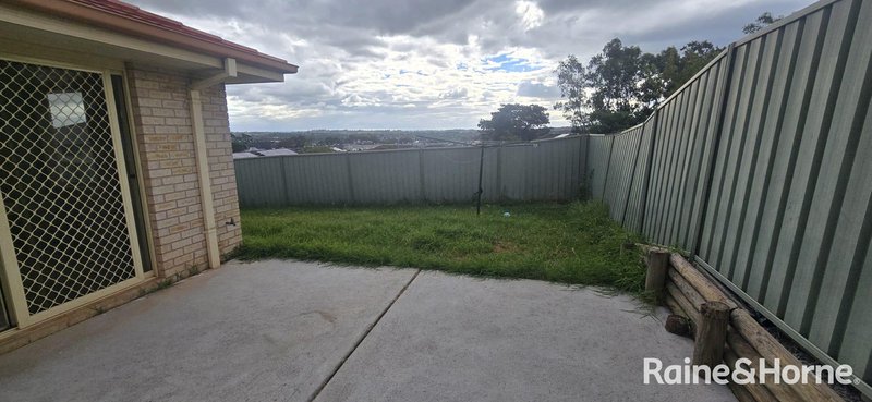 Photo - 13 Norman Dunlop Crescent, Minto NSW 2566 - Image 10