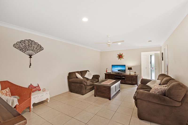 Photo - 1/3 Normandy Court, Rothwell QLD 4022 - Image 3