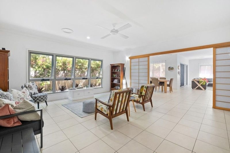 Photo - 13 North Beach Place, Mudjimba QLD 4564 - Image 4