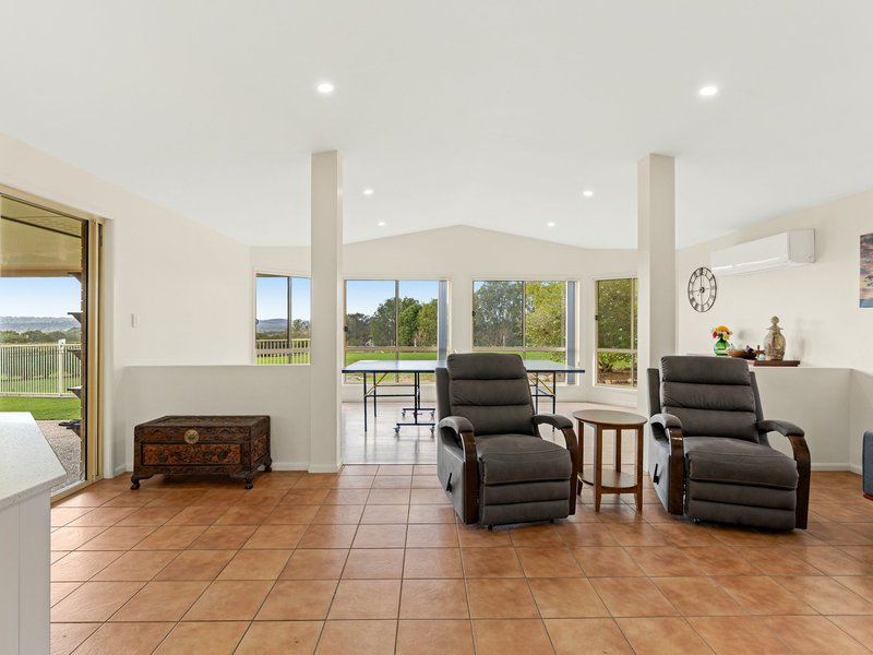 Photo - 13 North Street, Rosenthal Heights QLD 4370 - Image 3