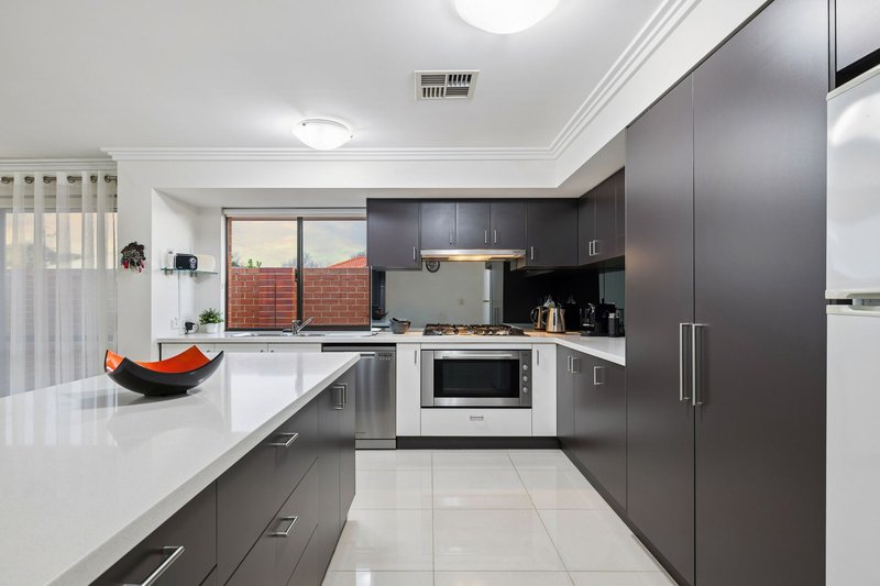 Photo - 13 Northwood Loop, Thornlie WA 6108 - Image 10