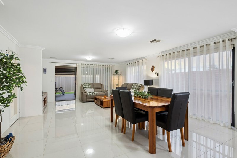Photo - 13 Northwood Loop, Thornlie WA 6108 - Image 12