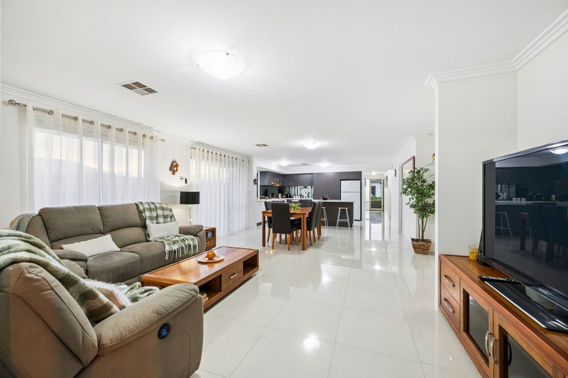 Photo - 13 Northwood Loop, Thornlie WA 6108 - Image 14