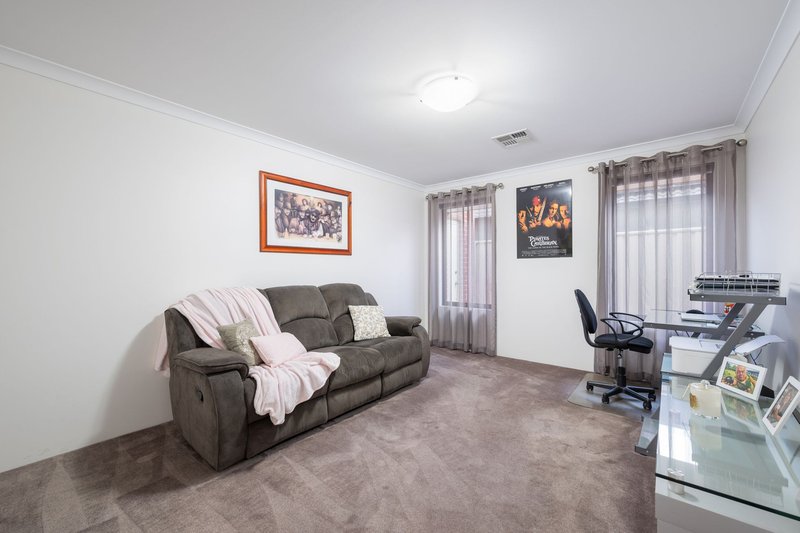 Photo - 13 Northwood Loop, Thornlie WA 6108 - Image 16