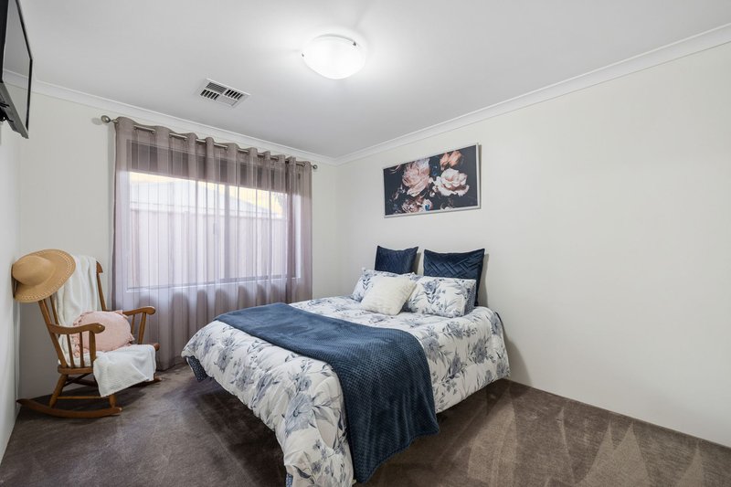 Photo - 13 Northwood Loop, Thornlie WA 6108 - Image 20
